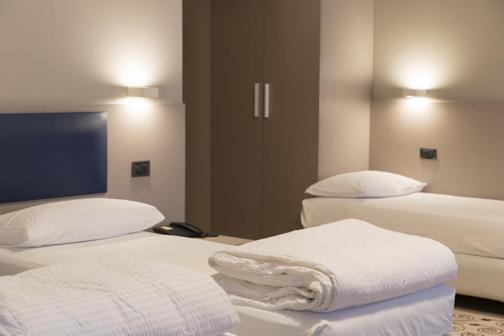 Albergo Montenegro Maniago Luaran gambar