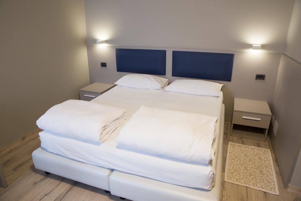 Albergo Montenegro Maniago Luaran gambar