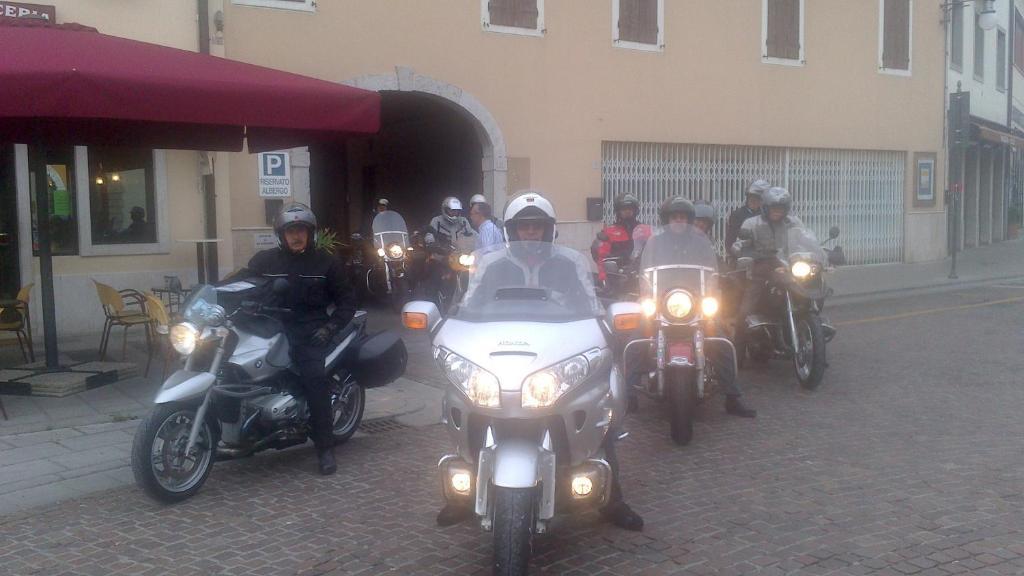 Albergo Montenegro Maniago Luaran gambar